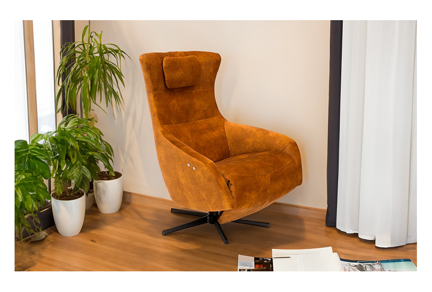Nessen Nero Relax Armchair