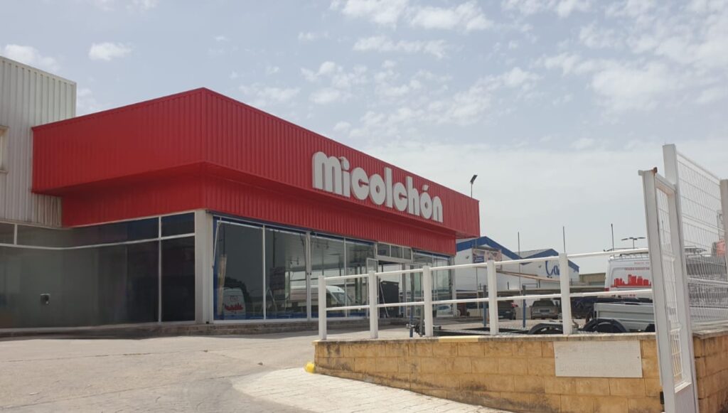 Fachada tienda MiColchón Ronda
